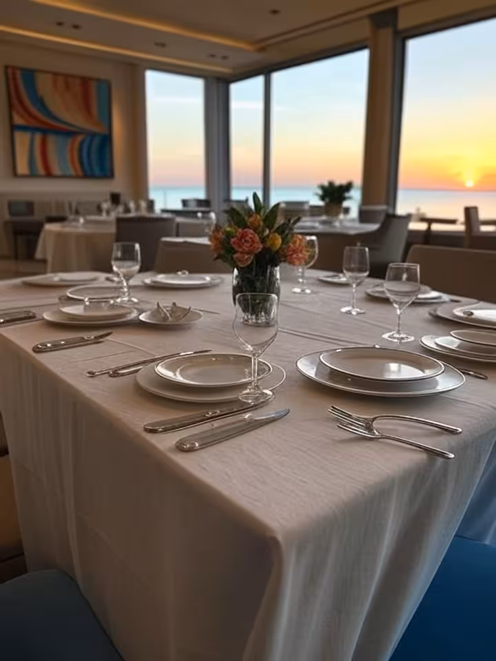 Interior elegante de restaurante de alta gama en South Beach